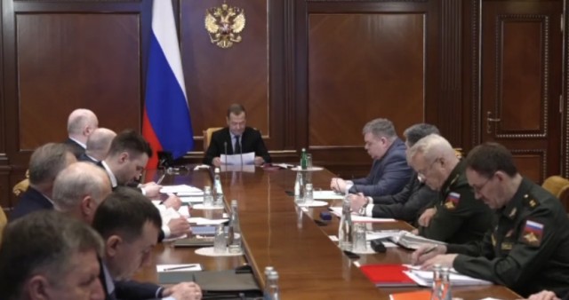 Железный Димон зачитал директорам предприятий ОПК телеграмму Сталина