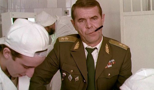 В Новосибирске жена застукала мужа с любовницей и жестко наказала обоих — у девушки сломан нос