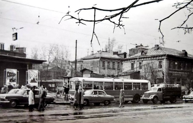 Москва и москвичи. Двадцатый век. 04.02.25
