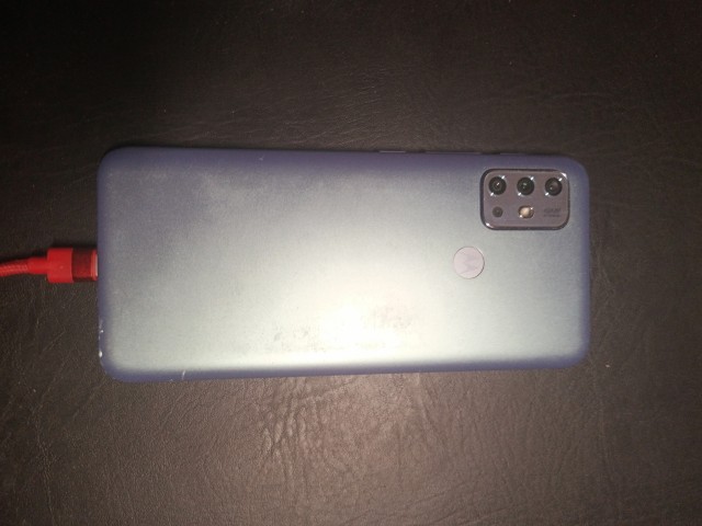 Смартфон Motorola G20