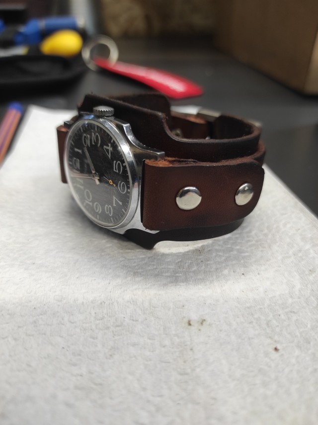 Часы, сделанные руками