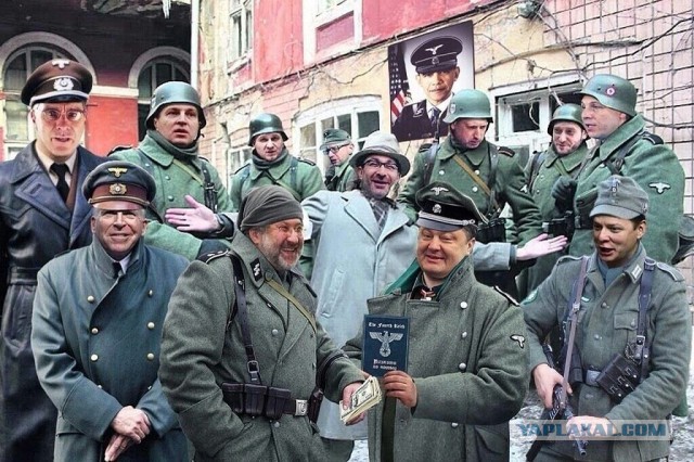 Польские активисты разрушили памятник УПА