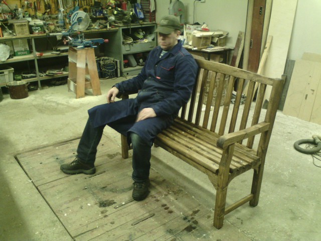 Садовая скамейка. Дебют