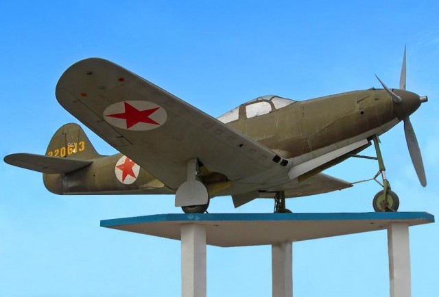 Покрышкин Александр Иванович и его истребитель Bell P-39 Airacobra
