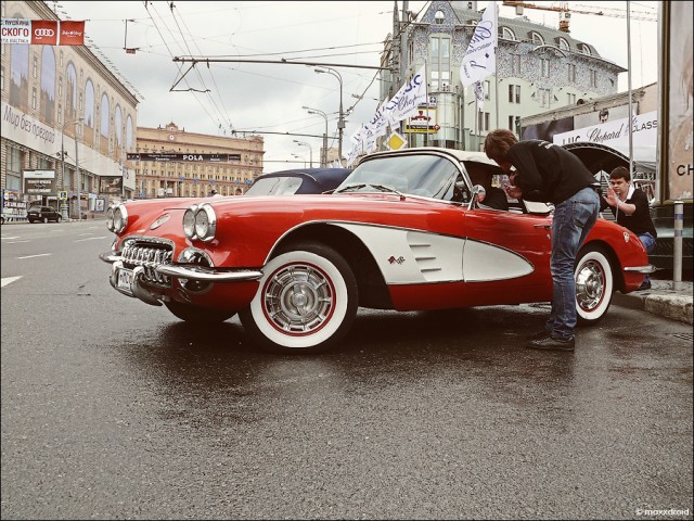 Легендарное ралли старинных автомобилей