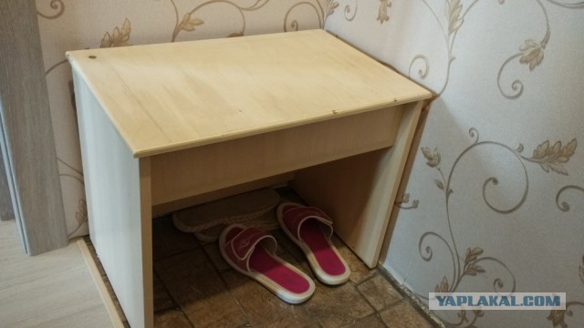Уголок в прихожую из подручных средств