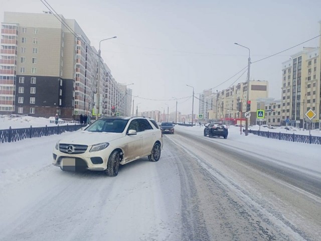 Водитель Mercedes совершил наезд на 9-летнюю девочку