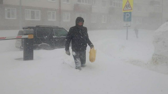 Москву накрыл снегопад, пробки - зашкаливают