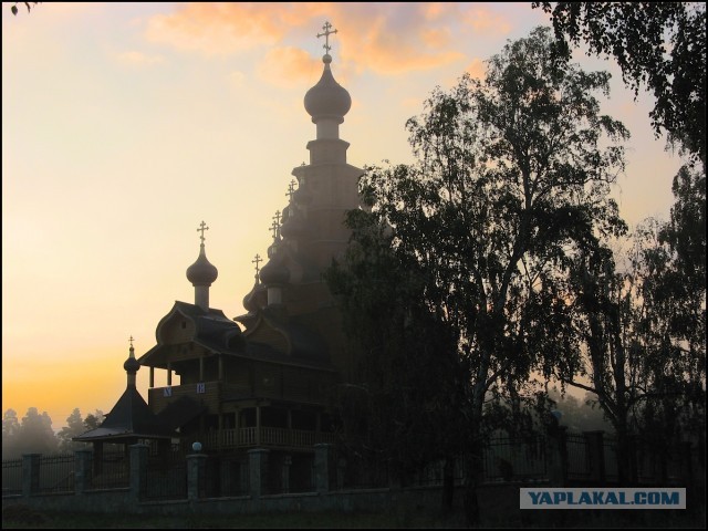 Солнце, небо и лунища