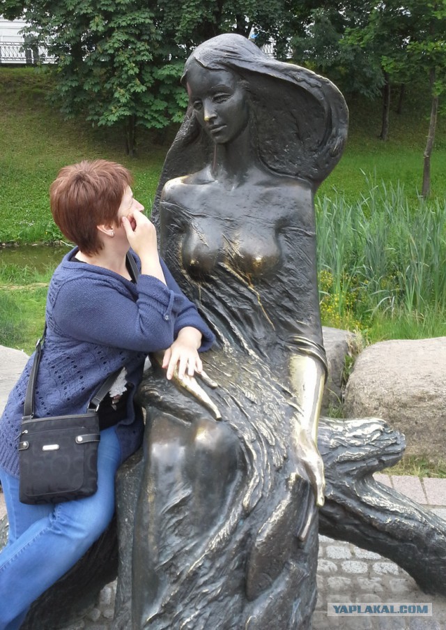 Бронзовые сиськи и жопа