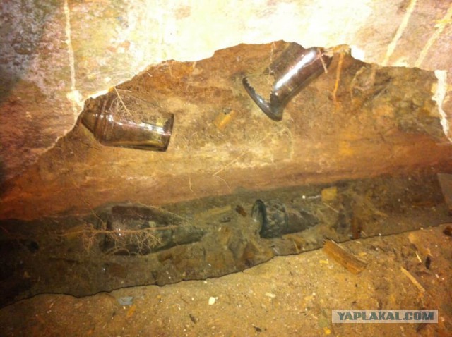 Тайник в заброшенном доме!