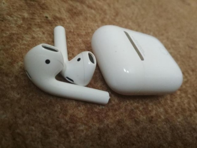 Apple представила AirPods Max — свои первые накладные и беспроводные наушники. Просто "по халявной" цене!