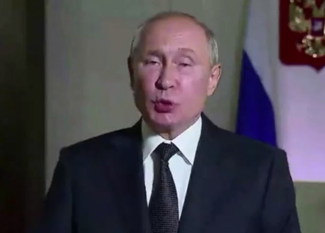 Путин в Новый год намерен слушать обращение президента России