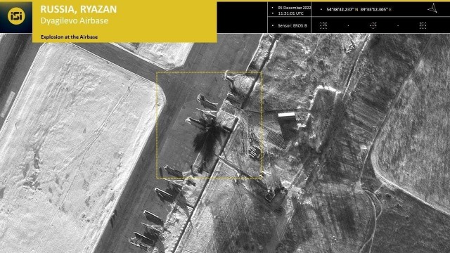 Неизвестный беспилотник атаковал аэродром в Саратовской области, пострадали два человека, пишет Baza.
