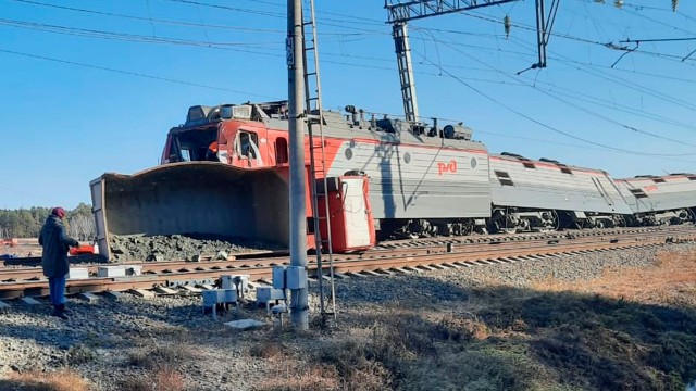 Предотвративший жуткую аварию машинист проснулся знаменитым: остановился в 15 сантиметрах