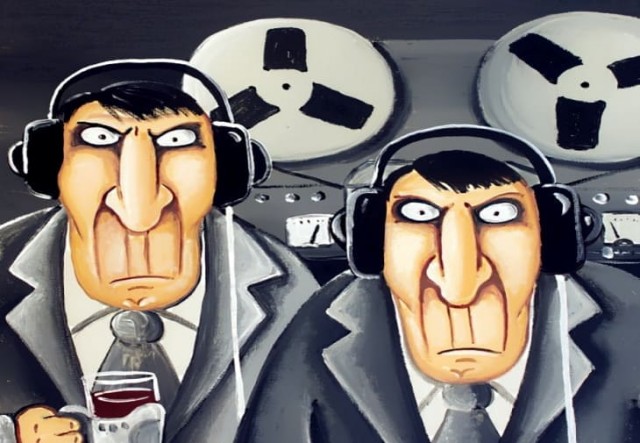 ФСБ будет читать переписки россиян с банками