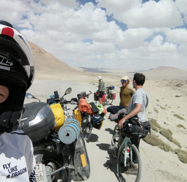 Поляк в Москве поинтересовался у местных жителей, как они относятся к Польше