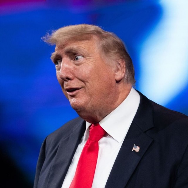 Трамп анонсировал блокаду Ормузского пролива