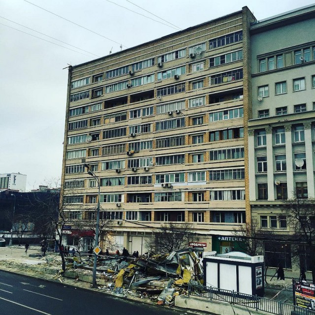 Снос торговых зданий в Москве