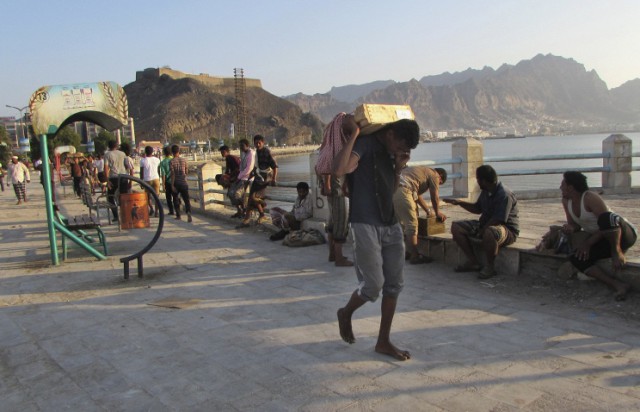 СМИ: Десант в форме без знаков различия высадился