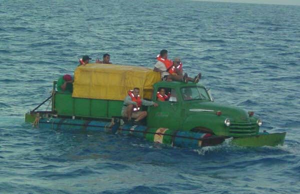 Кубинские нелегалы на выдумку хитры