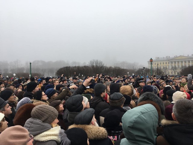 Как проходил митинг против передачи Исаакиевского собора РПЦ