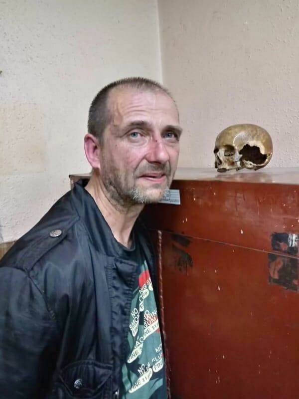 Сахалин потрясло страшная новость - семейная пара подобрала на трассе 8-летнюю девочку. Нелюди изнасиловали и убили ребенка.