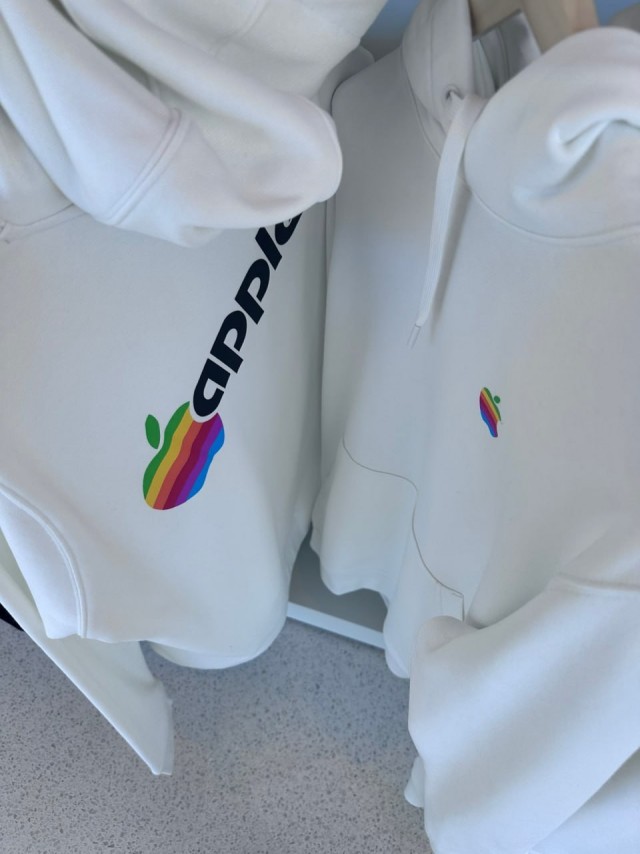 Худи от Apple ннадо?!