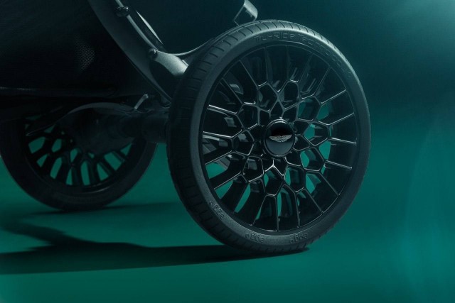 Aston Martin выпустили бюджетную модель за £2500 (₽280,000)