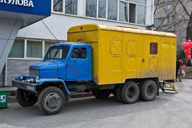 Смотрите какая тачка!