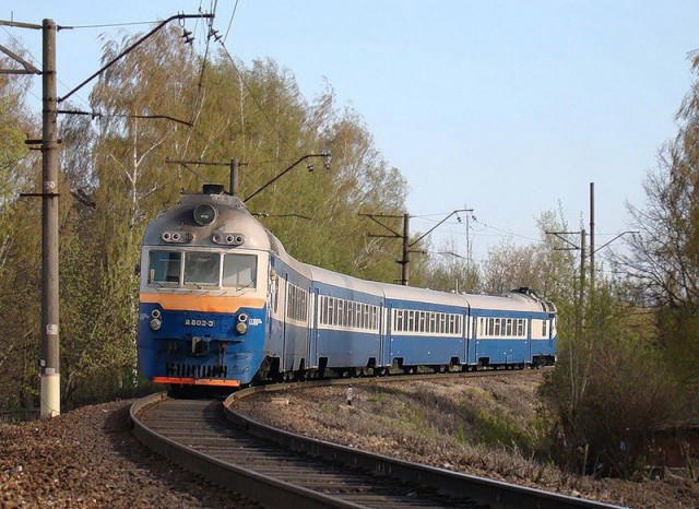 Поезд сбил автобус в Ленобласти