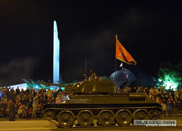 Минск. Ночная репетиция парада Победы