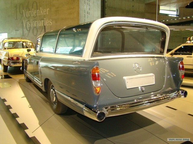 Фотоотчет. Германия. Музей Mercedes-Benz