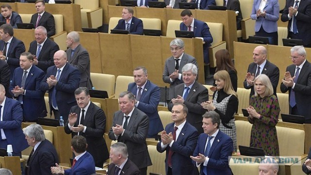 Таинственный читатель закрыл долг уральской учительницы, которую выселяли на улицу с грудным ребенком