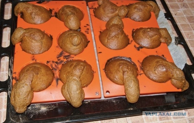 Любимая испекла мне шарлотку