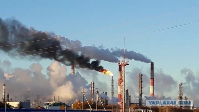 Заправка и парковка даром, динамика как у самолета, а на деле становишься рабом электромобиля! Вот главный обман 21 века