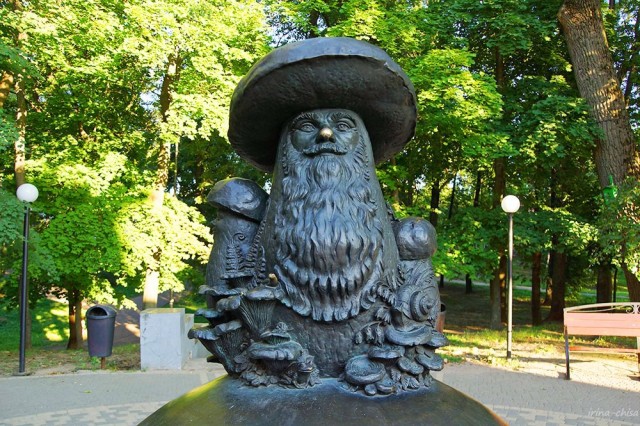 Нашего полку прибыло. Про городские скульптуры