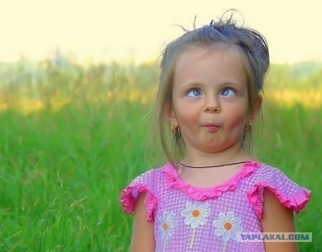 Две бабы встретились на парковке (с 25 сек)