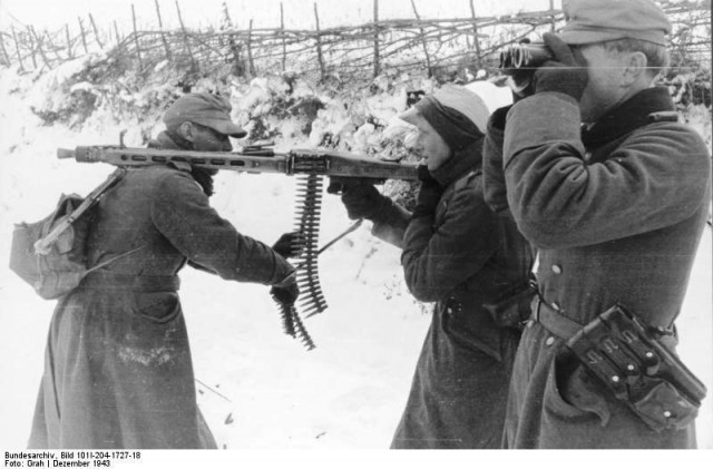 MG 34 vs ДП-27 в пехотном отделении