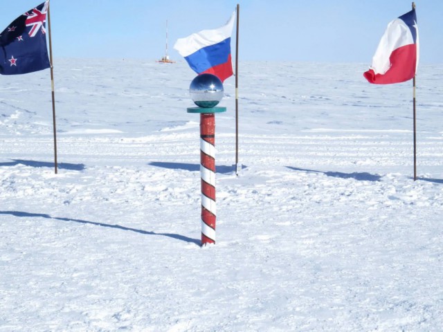 Американцы никогда не летали на Луну!