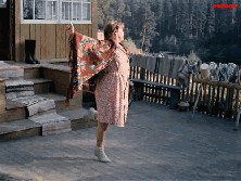 Ты здоровая женщина – иди работать!