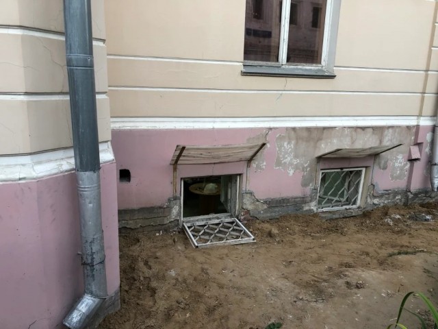 Забытое убежище закрытой кондитерской фабрики "Спутник"