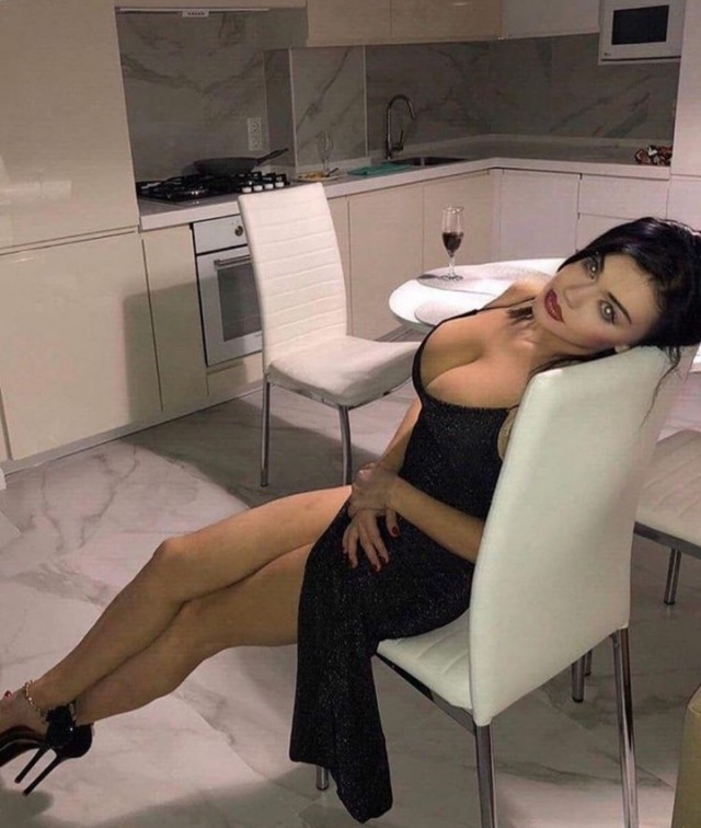 Мне кажется, у каждой девушки есть такие фото
