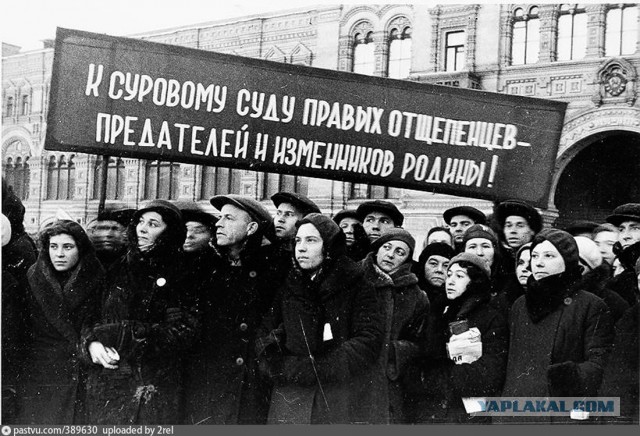 Медведев предупредил, что лица, испортившие урны с бюллетенями, могут получить наказание по статье "Государственная измена"