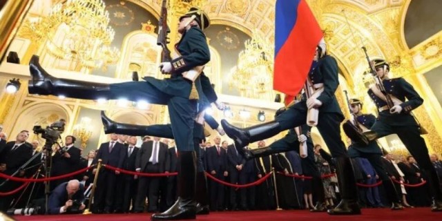 Элитная раскоряка, или позиция Тяни-Толкая.