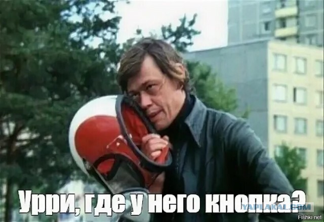 В Китае робот сошёл с ума и едва не избил танцовщиц на празднике