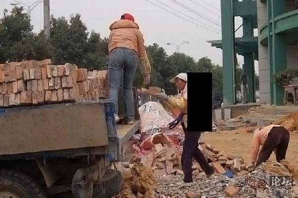 Тяжелые китайские будни