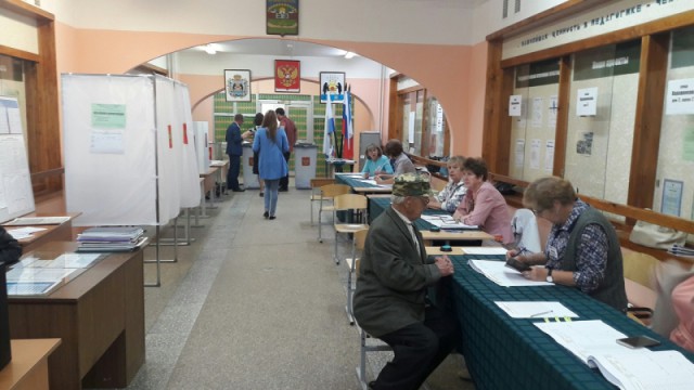 В Великом Новгороде "Единая Россия" с треском провалила выборы