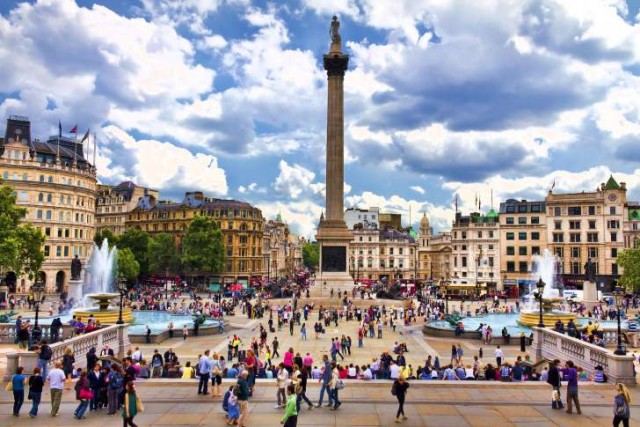 34 удивительные вещи, которыми владеет королева Елизавета II