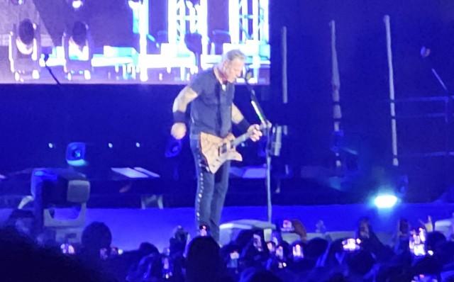 Музыка и музыканты: Metallica, концерт в подвале